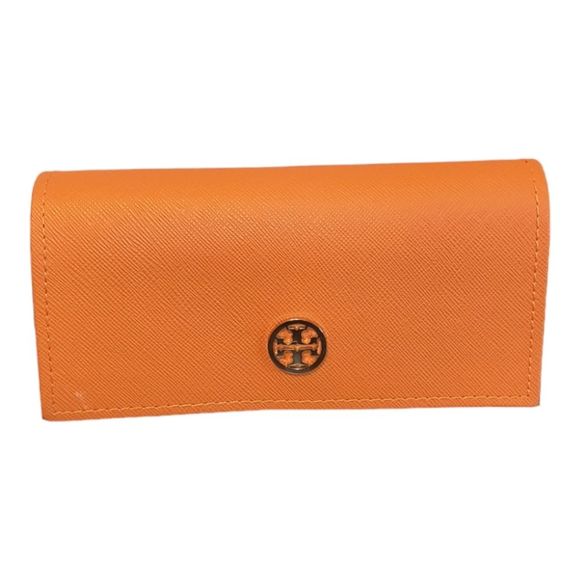 Tory Burch Accessories - Tory Burch Sunglasses Case 🕶️